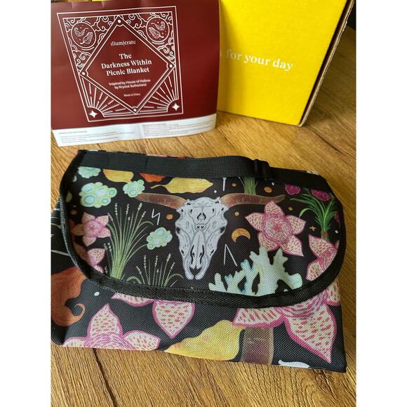 Illumicrate The Darkness Within Picnic Blanket Inspired By House Of Hollow - Picture 2 of 3